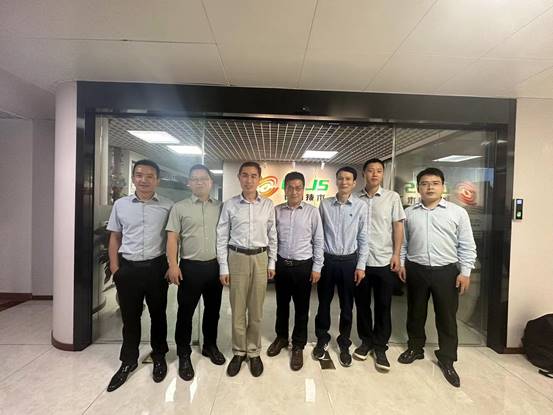 说明: J:\5.yl23411永利官网(2022年11月始)\照片\2023.03访企拓岗走访企业\公司领导班子一行调研海南创讯技术有限公司合影.jpg